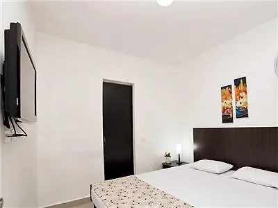 Hotel Lleras Suite Medellin 2*,