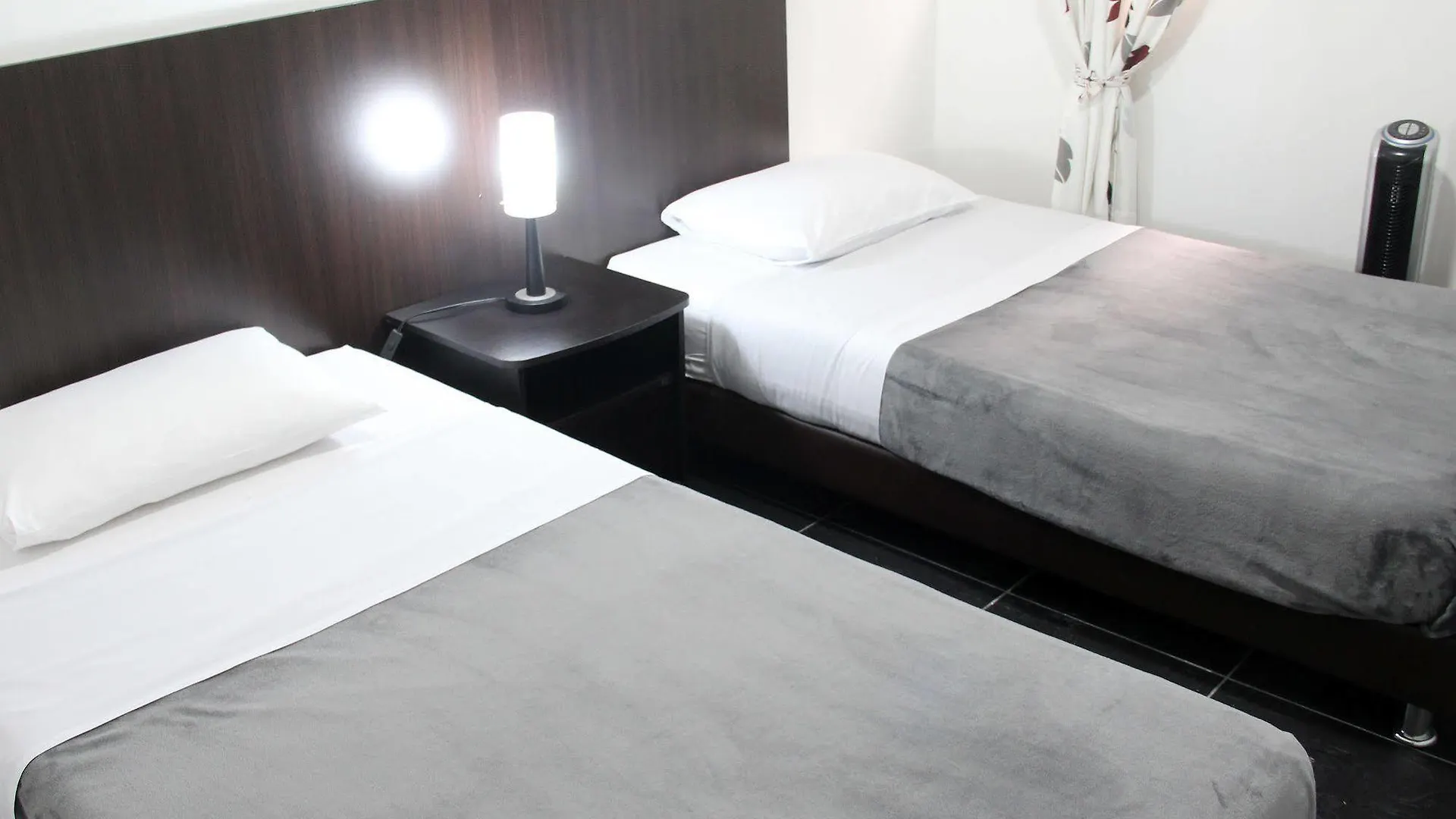 Hotel Lleras Suite Medellin 2*,  Colombia
